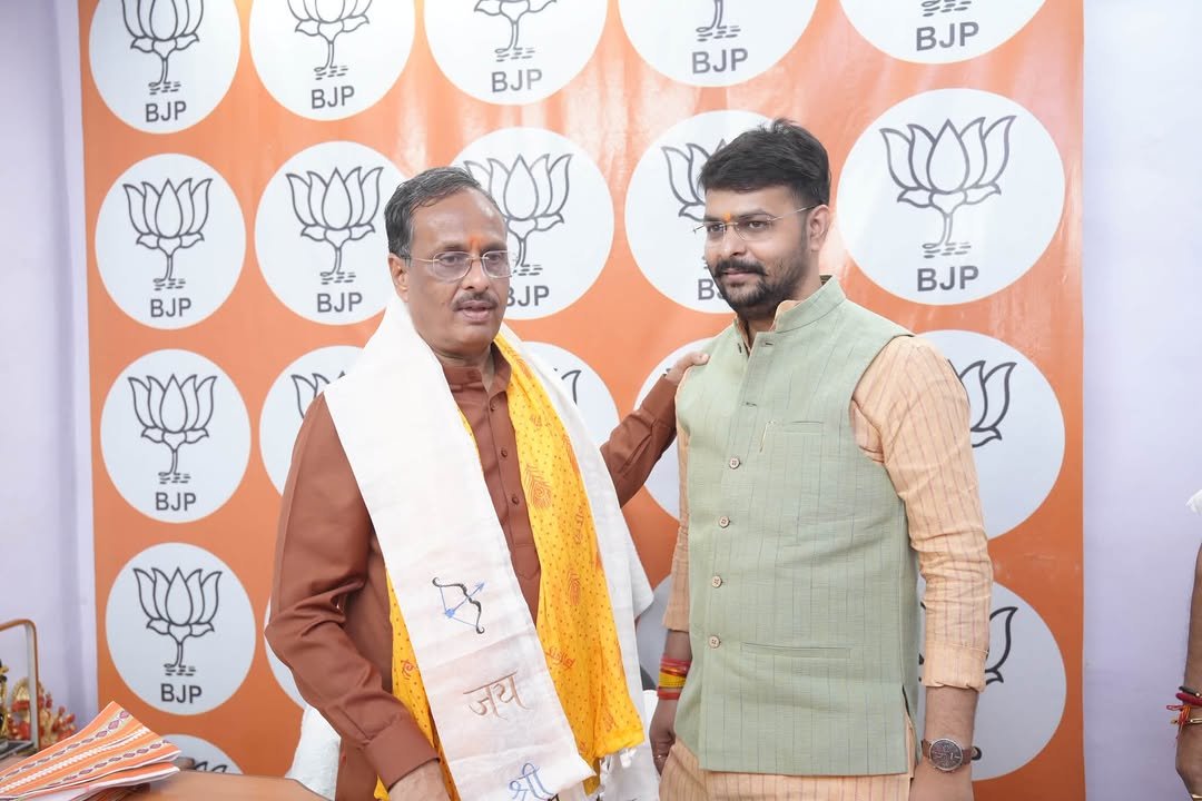irohitmishrabjp's tweet photo. भारतीय जनता युवा मोर्चा, उत्तर प्रदेश के पूर्व प्रदेश अध्यक्ष, उत्तर प्रदेश के पूर्व उपमुख्यमंत्री एवं राज्यसभा सांसद आदरणीय डॉ. @drdineshbjp जी से लखनऊ स्थित उनके आवास पर आत्मीय शिष्टाचार भेंट हुई। https://t.co/BXKsLku11O