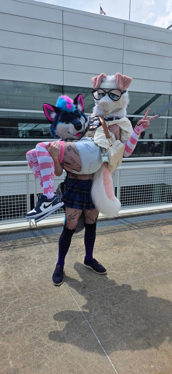 SpicyMoonAD's tweet photo. Let me give you uppies like I did to💪 @Salmon_pup https://t.co/L1Ilxfr2mm