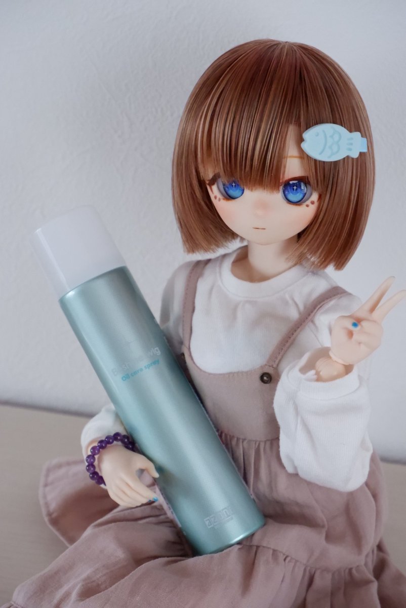 Bui_v_zel's tweet photo. アゾンの新しいオイルスプレー良すぎる！！！！ウィッグが新品みたいになる　すごい　初ちゃんもご満悦 https://t.co/QuC4KtsDTd