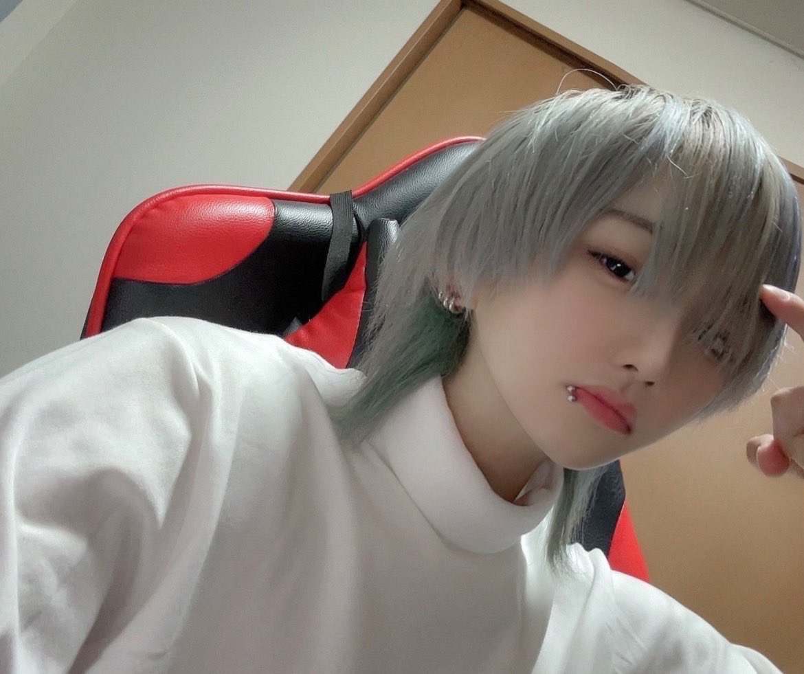 xifluv's tweet photo. 【⚠️】ネット民の理想と現実............

#自撮り界隈 https://t.co/E8oDbDzEw2