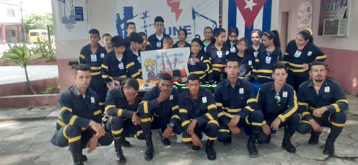 EAvilenos's tweet photo. Educar es depositar en cada hombre toda la obra humana que le ha antecedido: (...) es ponerlo a nivel de su tiempo, (...) es preparar al hombre para la vida. José Martí, Escuela de electricidad, La América. Nueva York, noviembre de 1883. #CubaEduca #LatirAvileño https://t.co/zT7FPd6Ib2