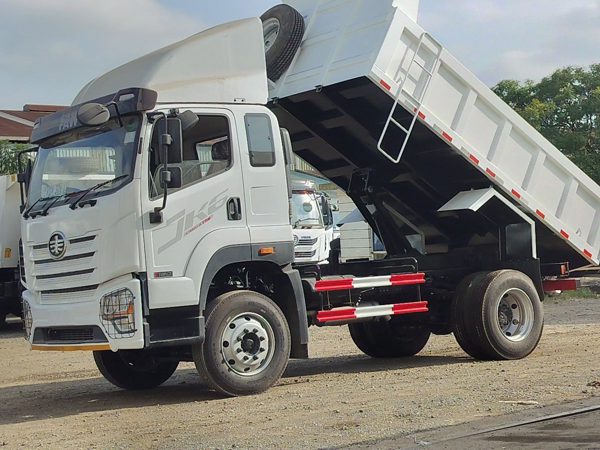 TAM_EnterRd's tweet photo. Construction project?

FAW CA1082 JK6 
🛞 11R22.5 - 16PR
⚙️8Speed &amp; 2 Reverse
💪180HP
🛑Air pressure Brake with ABS

☎️ 0720 777 777
🌐 https://t.co/Bd68ip5WTE
📍 FAW Showroom, ENTERPRISE ROAD-Nrb

🛠️ Genuine FAW Spares - 0717 281581

#FAWTrucks
#TransafricaMotorsLtd https://t.co/RSGUuMqGUq