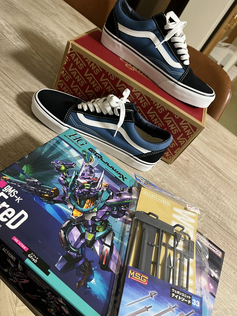 mrym1227's tweet photo. 今日は仕事でかなりのストレスをいただきましたので物欲を満たして発散しました https://t.co/xy2MAVBmv6