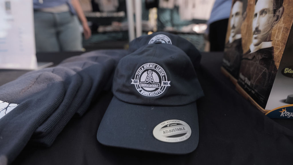 teslascience's tweet photo. Stop by the TSCW Merchandise Tent at the 2026 Nikola Tesla Expo for unique gear you won't find anywhere else — shirts, hats, Nikola Tesla bobbleheads, and more!
Every purchase helps bring Nikola's historic lab back to life. Members get 15% off, too. 

📅 July 11 | Shoreham, NY

#TeslaScienceCenter #Wardenclyffe #NikolaTesla #LongIsland #TeslaLegacy