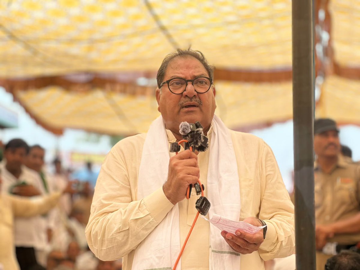 AbhaySChautala's tweet photo. हक़-हकूक की इस लड़ाई में चैनत गाँव में अपनों के बीच… https://t.co/pClUL1MIGb