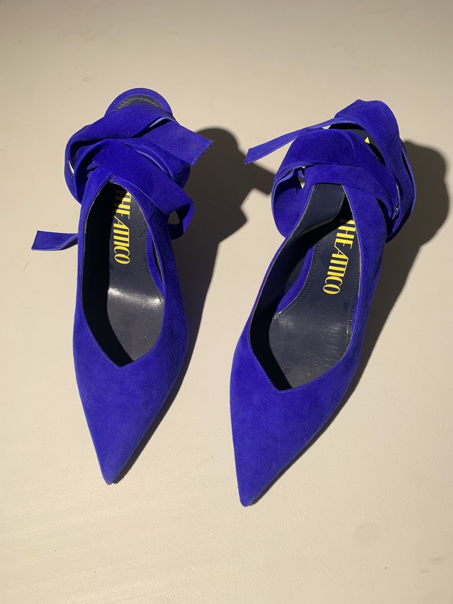narasconsignmnt's tweet photo. The Attico pumps
$150
size 40
dust bag only
#narasconsignmentstore #theattico #slayonabudget #preowned #preloved https://t.co/CmC0uINulw