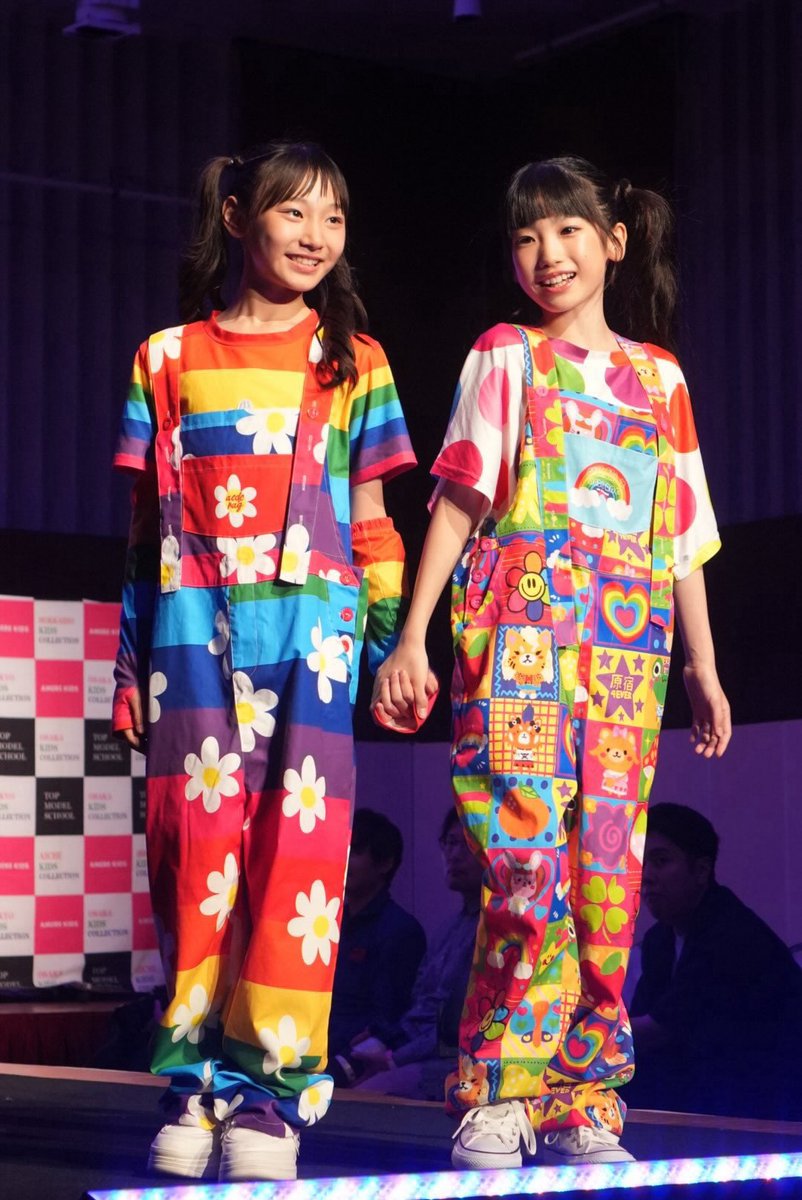あーちゃんと同じブランド衣装でTiktok楽しかった〜💛🩷 ありがとう😍