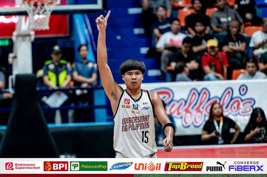 upmbt's tweet photo. MAROON PERFECTION ✅

IN PHOTOS: The UP Fighting Maroons aced the DLSU Green Archers test with a dominant 98-69 win to keep their 19th FilOil EcoOil Preseason Cup run perfect at the FilOil EcoOil Arena in San Juan.

📸 Steve Marion 

#UPFight #nowheretogobutUP https://t.co/a4riDZujHi