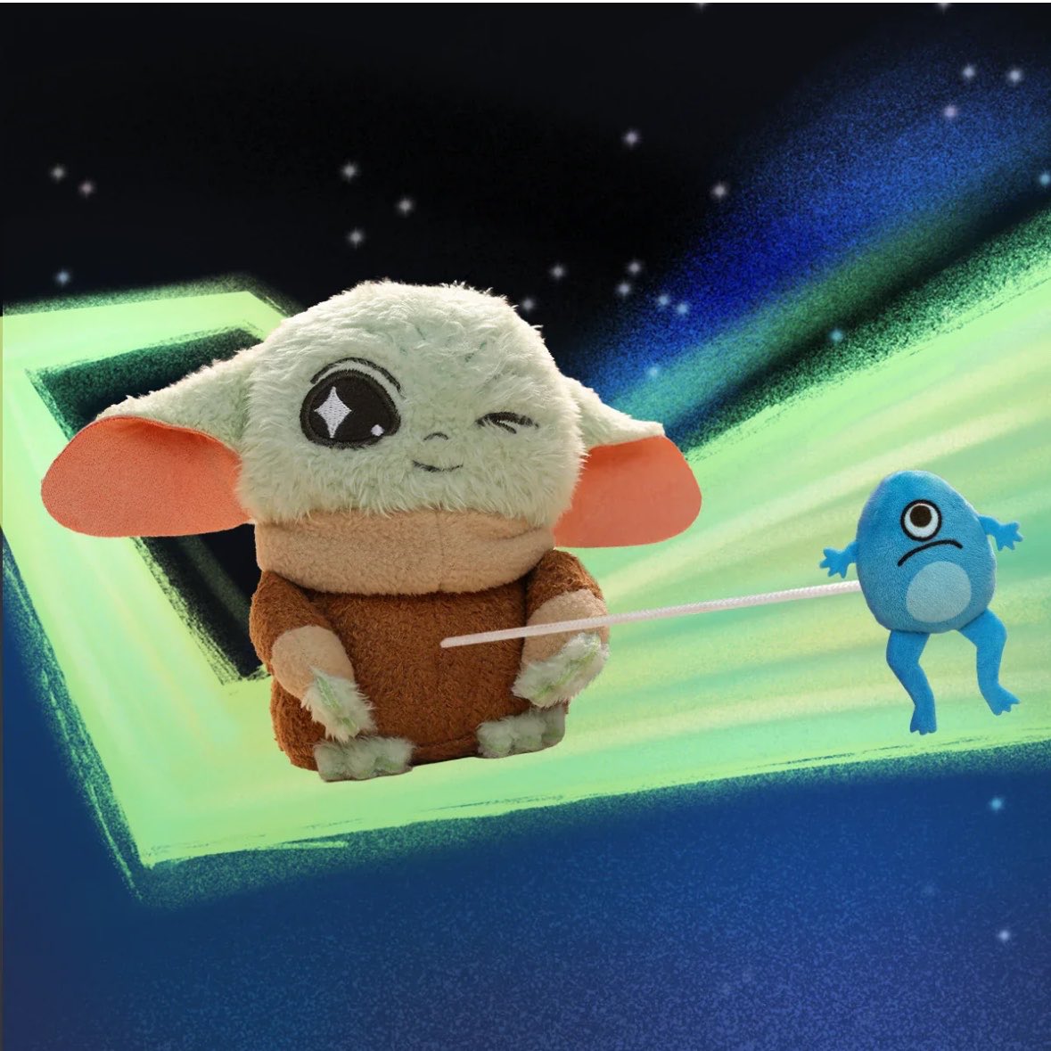 starwars_ib's tweet photo. 大人気の52TOYSのグローグーのぬいぐるみストラップが買えるサイトをご紹介✨

ポップアップやロフトなどの店頭では売り切れ続出の人気アイテムです！
今、定価か定価同等で買えるサイトを紹介します！

①公式オンライン
単品・BOX(4個入り)のどちらでも購入可能！8000円以上で送料無料
https://t.co/eR5EjpmZHy

②楽天 サンズオンラインストア
BOX(4個入り)だと送料を考えると公式より安い
https://t.co/5cZ4uvaiFY

#マンダロリアンアンドグローグー
#スターウォーズ