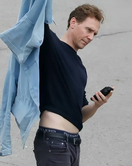 MilicaPloca's tweet photo. #TomHiddleston  How others see it, and how I see it. 😳🔎🤤🤩 https://t.co/IokjNG4a7U