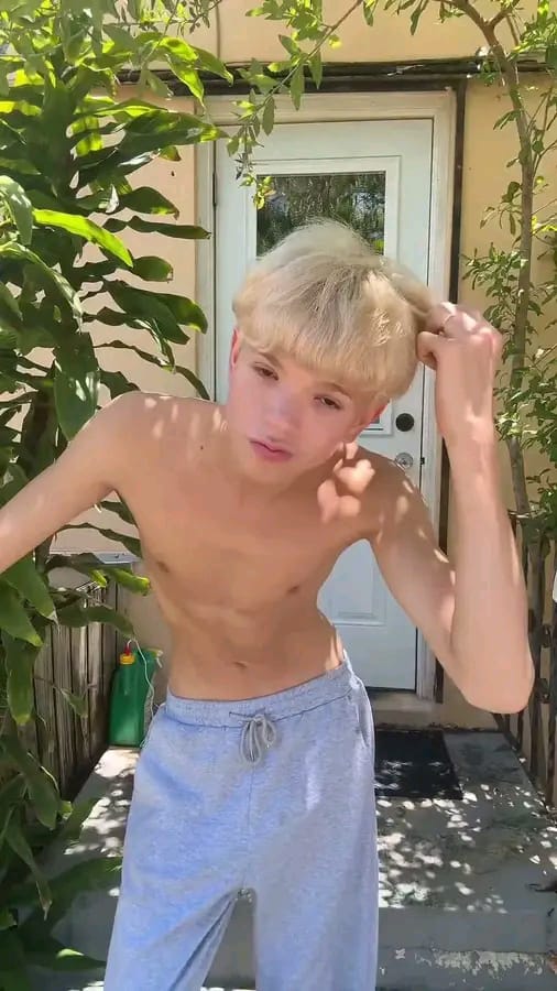 KrupinDaniel's tweet photo. So tired of my single life 😔🌈 https://t.co/w9xdxgBm1s