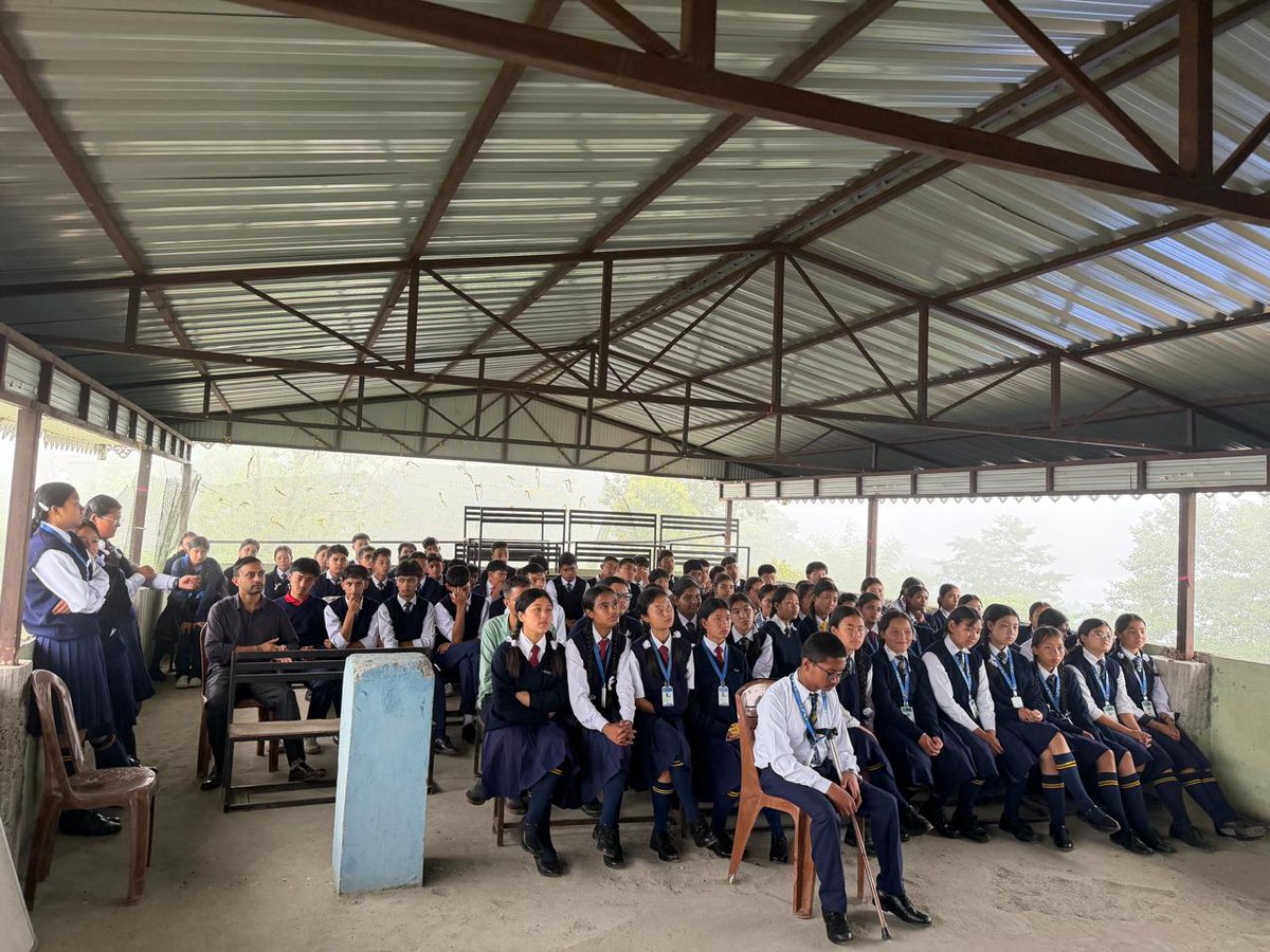 02ndrf's tweet photo. Preparedness is the best defense! #NDRF Team 2B empowered the students and faculty of Govt Secondary High School Pachey Pakyong with vital disaster management skills today.
From fire safety to medical first response, training young minds to lead the way in safety. 
 #SchoolSafety https://t.co/AKKZuZBUPf