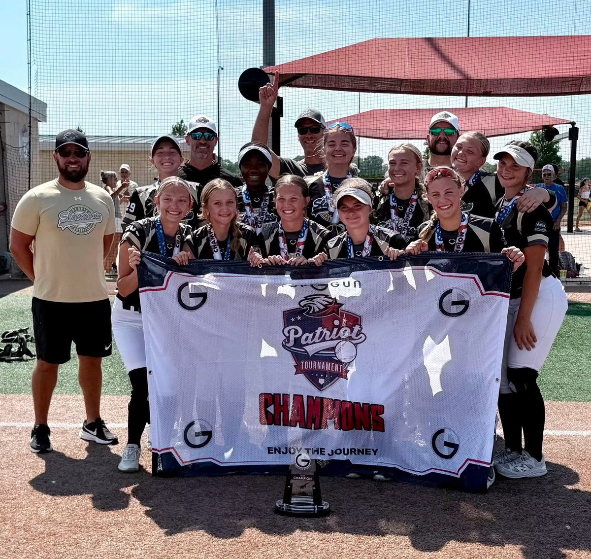 sluggerspurves's tweet photo. 7-0 Top Gun Patriot Tournament Champions! 

These girls battled through extreme heat, a little 🌧️, and tough competition to bring home another championship!
@PeoriaSluggers https://t.co/73EkQ5f9AO