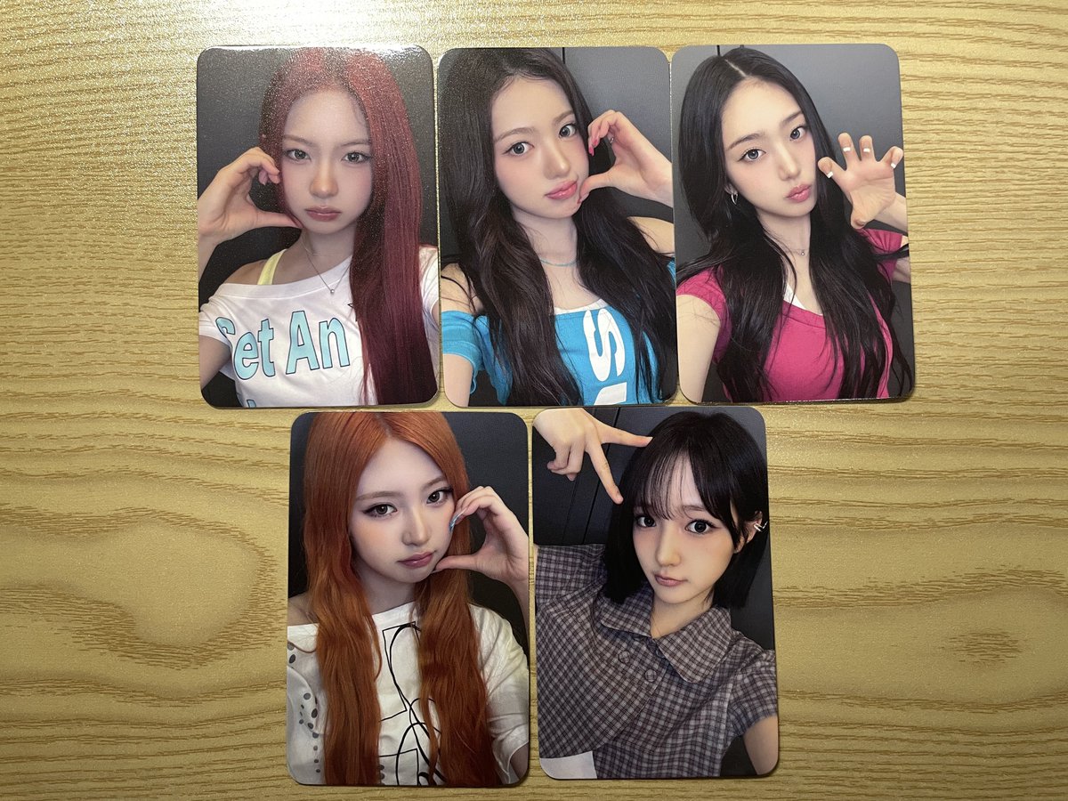 fhy1004's tweet photo. 6/21 KiiiKiii Delulu Pack 델룰루팩  키키 music korea 뮤직코리아 팬사인회 팬싸 미공포 양도 판매 

1세트 4.0

배송비 +0.2

jiyu leesol sui haum kya 지유 이솔 수이 하음 키야 404 new era poca photocard 포토카드 포카 공방 미개봉 wts sell fan sign mk https://t.co/ywTOVWIPIa