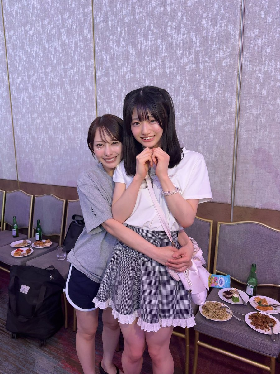 y_mizuki127's tweet photo. ずぅーと会いたかった、同じ事務所のきらきらちゃん！！！めちゃくちゃちいかわ！！ちいかわ！！急に声かけて怯えさせちゃってごめんね、、かわいい、、😭 https://t.co/nADrhlPMet