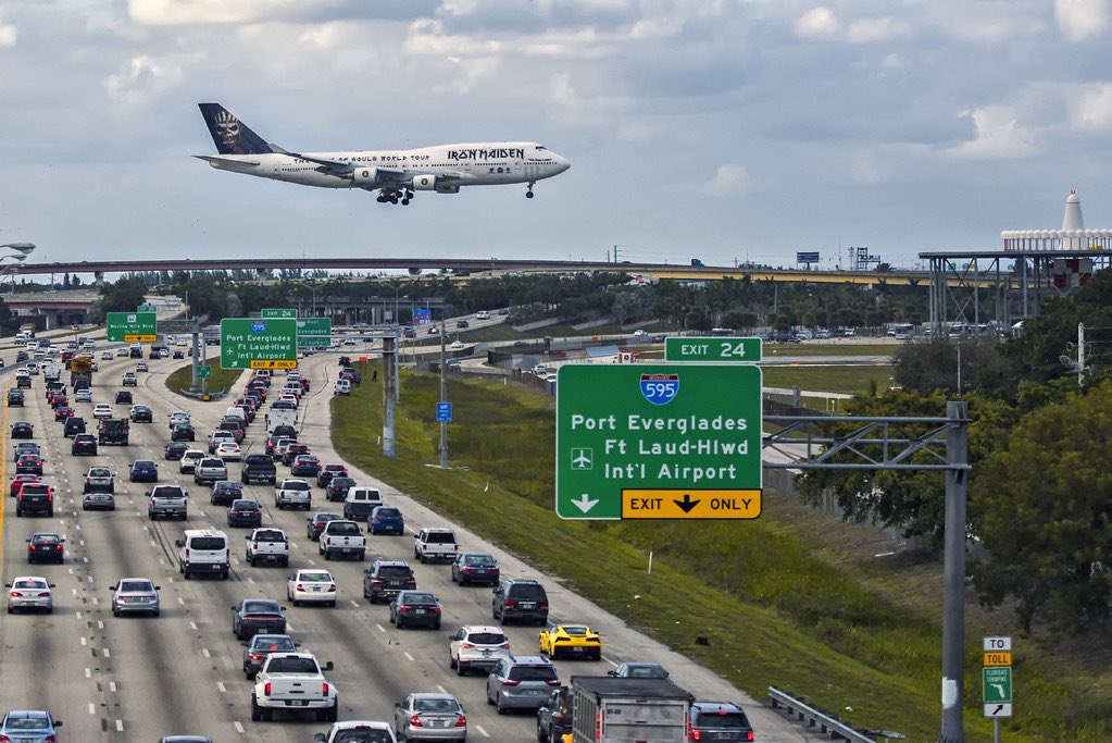 KnightMare_323's tweet photo. We have that in South Florida when the Dolphins get back into town, but it’s just Monday traffic here and no one actually cares about them https://t.co/h6uHbqJKwy