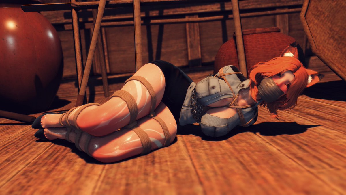 KasumiNaka713's tweet photo. POV, the officer got too close to the case. https://t.co/NzgLTPQfTQ