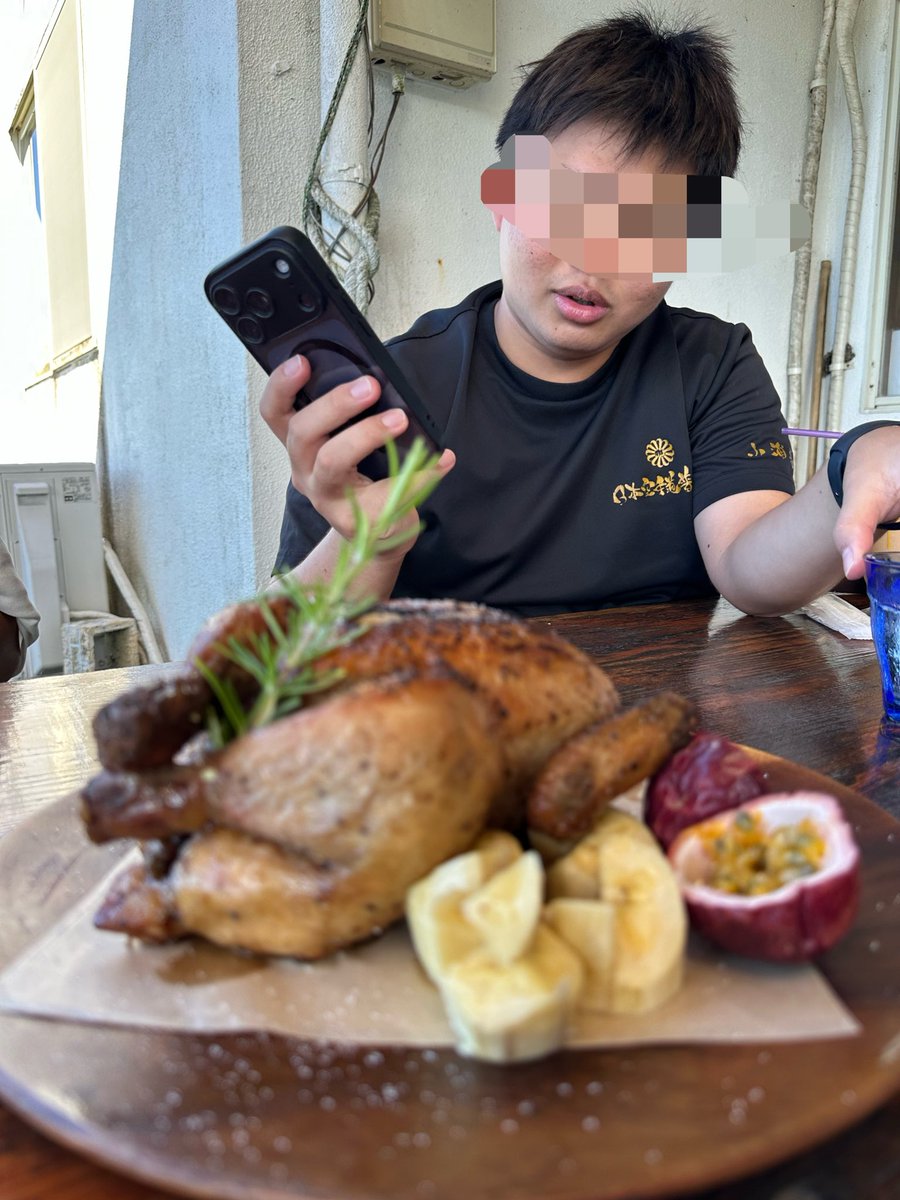 K2a6K's tweet photo. 小林寺とローストチキン🐓 https://t.co/nBbgkpzBzG