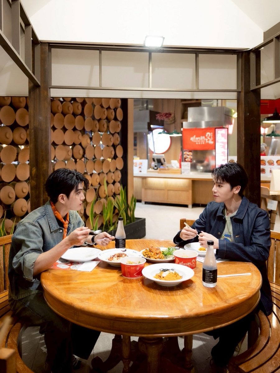 muumeoow's tweet photo. 2 รูปนี้ป้าให้เลย อันนี้ดี ประมาณนี้หมอประมาณนี้😖💗💗💗💗 https://t.co/0Xr0bq5ihI