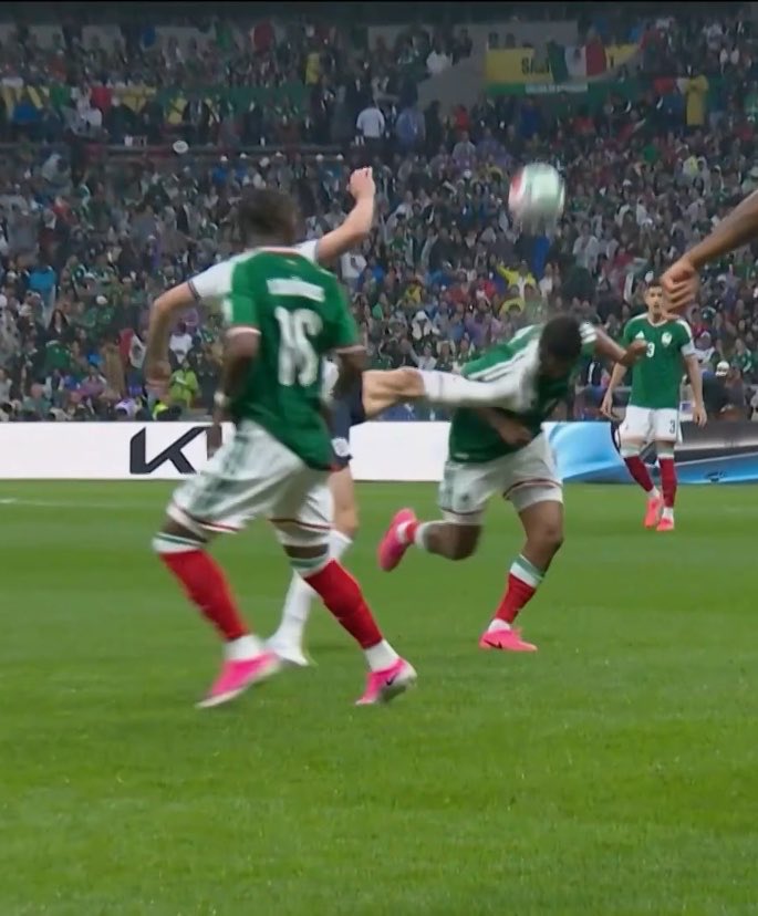 107Btc's tweet photo. This clip raises a serious question:

What exactly is the explanation here?
We honestly do not understand what is happening in the 2026 World Cup.

Where is the VAR intervention?

In my opinion — and the final judgment is yours — this looks more like a cinematic scene than a football decision.