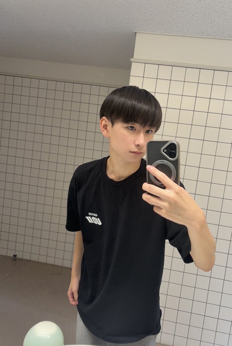 ninhuman1155's tweet photo. 🚽 https://t.co/qwtodri8Vc