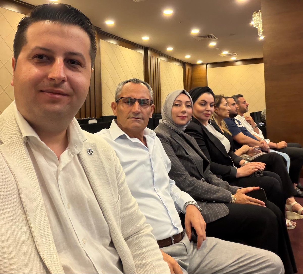 Bcekmecedeva's tweet photo. İlçe Başkanımız Songül Odunkıran ve Yönetim Kurulu Üyemiz Fatma Kurutlu ile birlikte, Büyükçekmece Belediyesi Temmuz Ayı Meclisi 1. Oturumunu takip ettik.

Büyükçekmece’miz için alınacak kararları yakından izlemeye devam edeceğiz.
@SongulOdunk @A_HakanAgaoglu @istanbuldadeva https://t.co/Gke8Y1uzkU