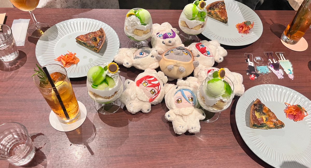 ecolatte77_'s tweet photo. オフ会も楽しんだ〜！😆✨✨
スケジュール合ってみんなと遊べて楽しかった！！！
また関東遊びに行きます😼🍣✨ https://t.co/bguth8A51m