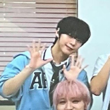 OIO9O6's tweet photo. 아니 이 11년생 뭔데?... https://t.co/cjOMCSu6JH