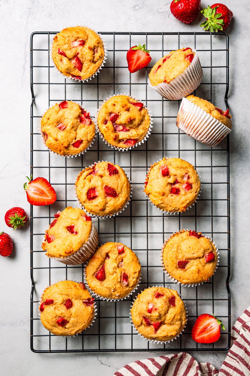 Diethood's tweet photo. These moist strawberry protein #muffins with applesauce, cottage cheese, and #protein powder make an easy, light #breakfast or meal prep #snack! #recipes ➡️ https://t.co/UoVVsXjlzN https://t.co/w8PuiO4gBu
