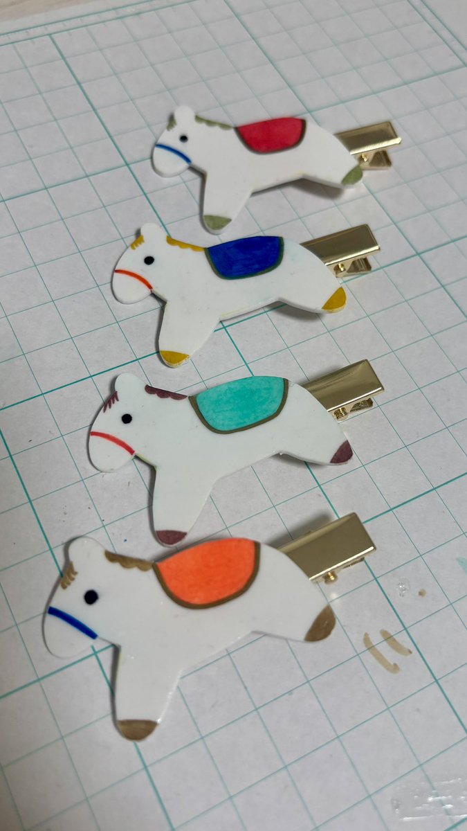 pandako_puff's tweet photo. ビフォーアフター🎠
ピンつけて前髪クリップにしてみた https://t.co/NKpAAW6IdI