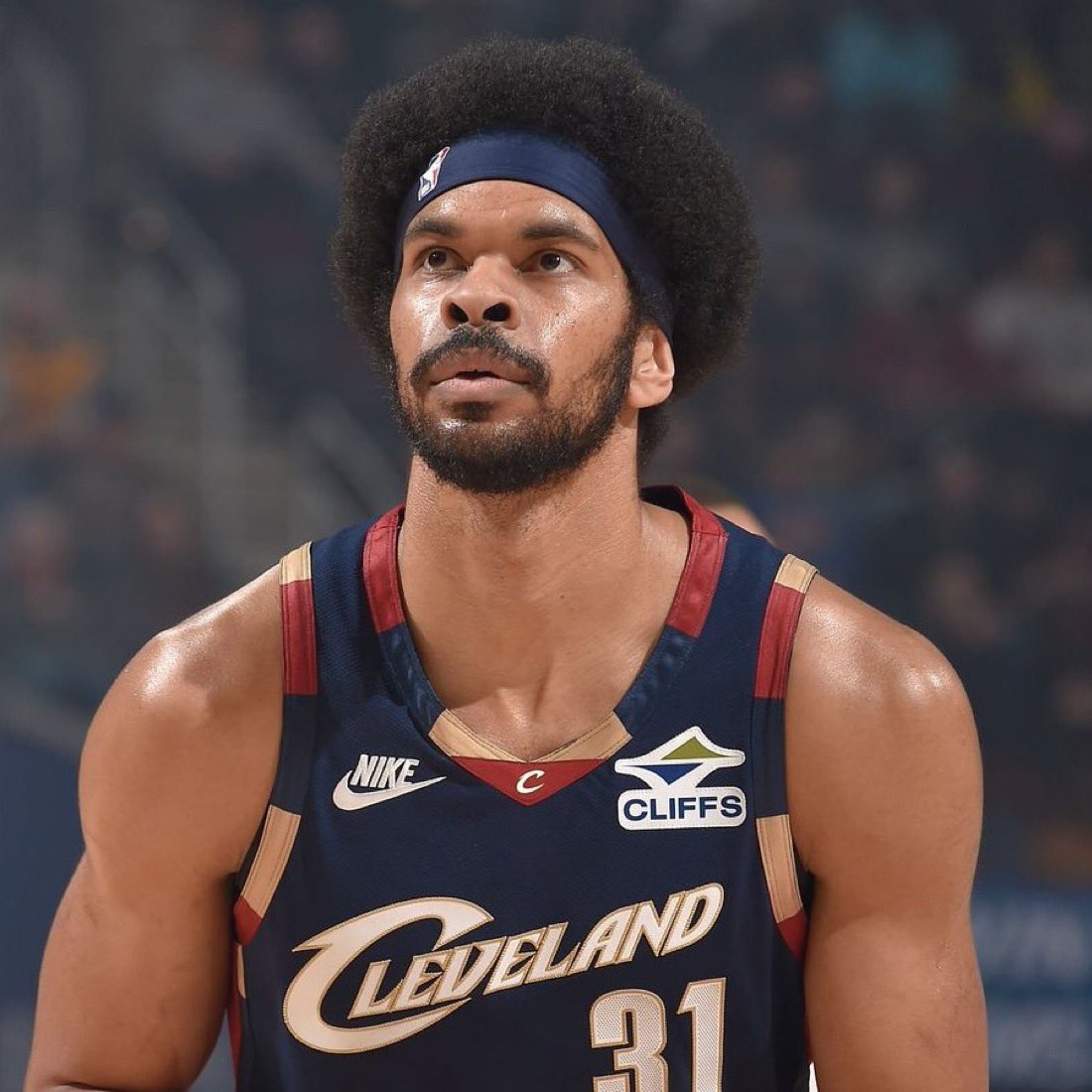 Fullcourtpass's tweet photo. The Cavaliers could look to trade Jarrett Allen for better spacing if they sign LeBron James, per @RealDCunningham 

"I think they would try and trade Jarrett Allen for a wing... I think they would need a little bit more shooting, someone that is a good point of attack defender on the perimeter."

(Via @923TheFan)