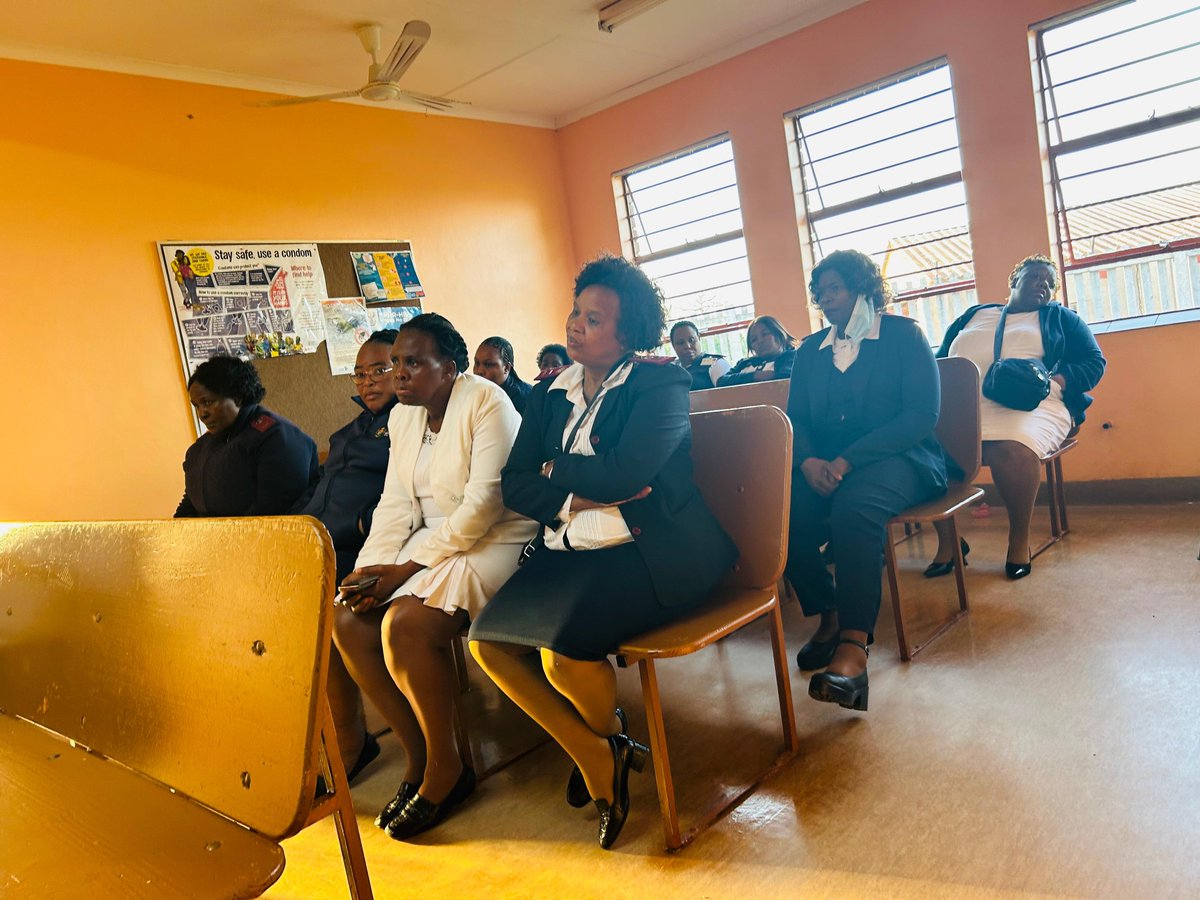 ANCParliament's tweet photo. [IN PICTURES] ANC MP, Cde Fisani Shabangu, deployed to the Driekoppies Parliamentary Constituency Office, led an oversight visit to Buffelsspruit Clinic.

#ANCatWork 
#ConstituencyWork https://t.co/L1EHk289tZ