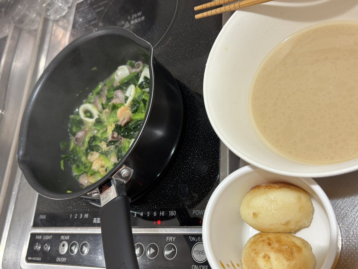 MG_DANCHO's tweet photo. お土産でいただいた太平燕
本気でレシピ通り作ったらめちゃくちゃ美味かった。たまごの素揚げのために片栗粉という1人暮らしでは縁の無い調味料まで準備

#タイピーエン 
#太平燕 
#熊本グルメ https://t.co/peVeaP1hBd