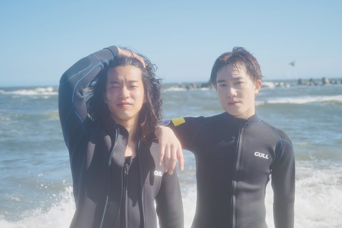 ms_pyoon's tweet photo. RT @wg_movie: ／ 
WGオフショット📸
＼

強風吹く海で撮影中！
海の男な海翔と颯真🌊

🎬 映画『#ウォーターガーディアンズ』 　  
8月21日 (金) 公開 🌻⟡.· https://t.co/VjjTFck1I8