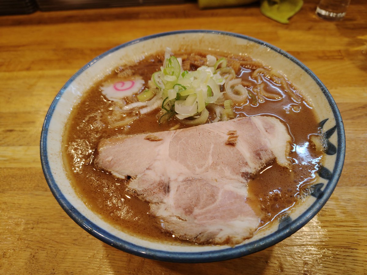 basil0408's tweet photo. 必勝軒のラーメンと裏メニュー今日も美味しかった。
#必勝軒 https://t.co/xSl3Dlqhb4