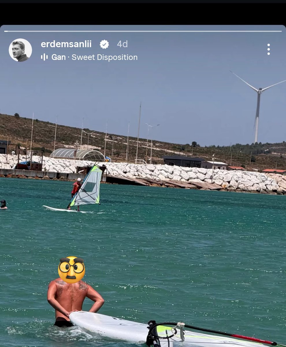 lunarss3na's tweet photo. Tamam yetiştin yetiştin sakin ol https://t.co/WBW9cb6tDG