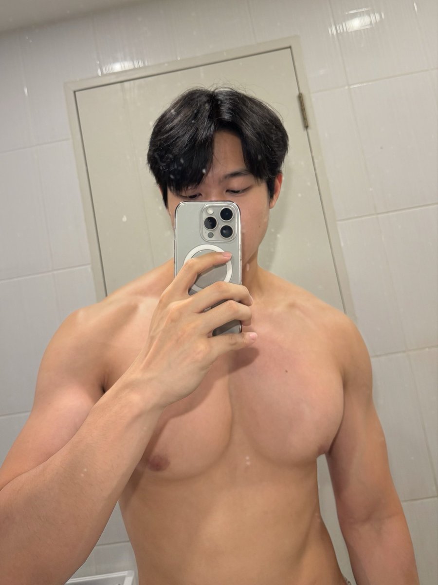 yourgoodboytj's tweet photo. วันจันทร์จบไปแล้ว https://t.co/3xPz5PQOWD