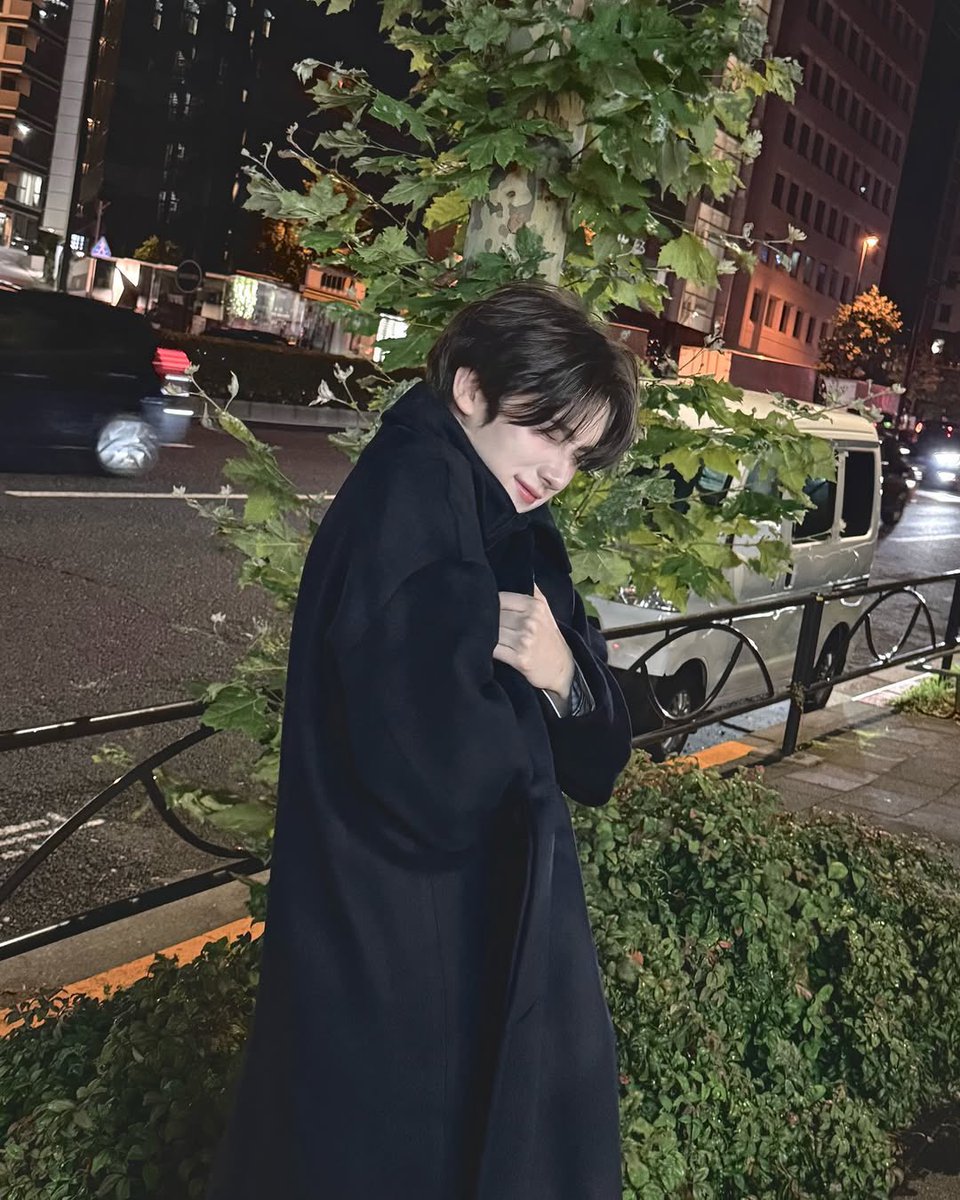 chae0i's tweet photo. 나 쩌기에 제출한거 말구 고민햇던 남찍사 https://t.co/V7X6TqzCtG