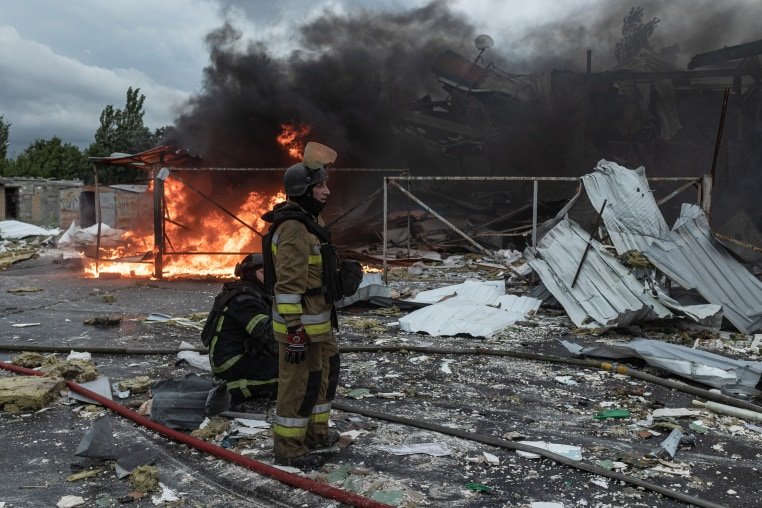 Zohranfanpage's tweet photo. Russia strikes Kyiv with 29 ballistic missiles on the eve of the NATO summit: 14 dead. https://t.co/beXfos37f7