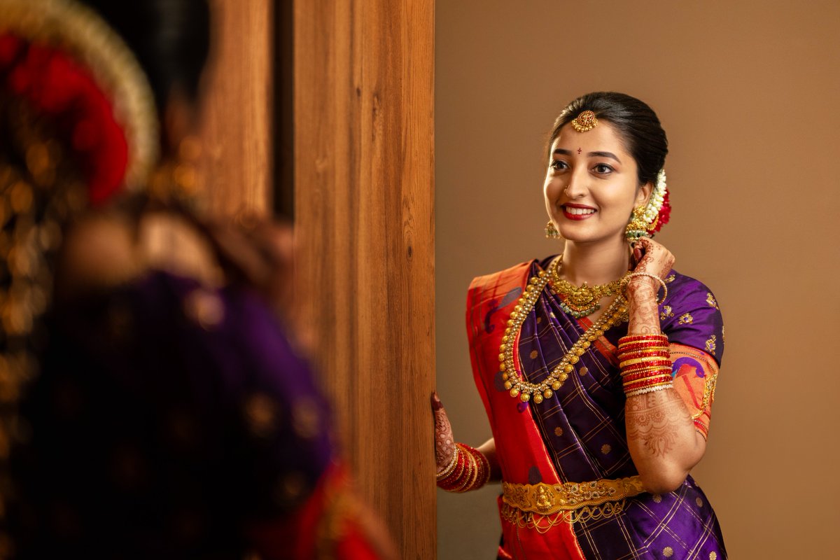 35mmArts's tweet photo. A bride's elegance deserves timeless storytelling. ✨

Beautiful bridal portraits captured 35mmArts Photography, Vizag.

📍 Best Wedding Photography in Vizag
🌐 https://t.co/7aBivcqbAu
#35mmArts #WeddingPhotography #Vizag #Bride #BridalPortrait #CandidPhotography https://t.co/OyLv25CRxp