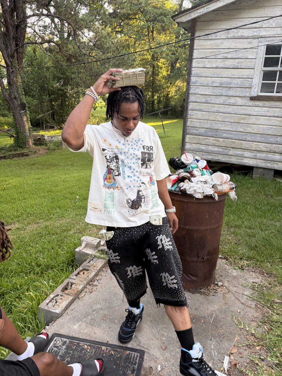 SSidewop500's tweet photo. Southside Baby 5L 🪓🪓🪓🪓🪓 https://t.co/gS2YSgqcxR