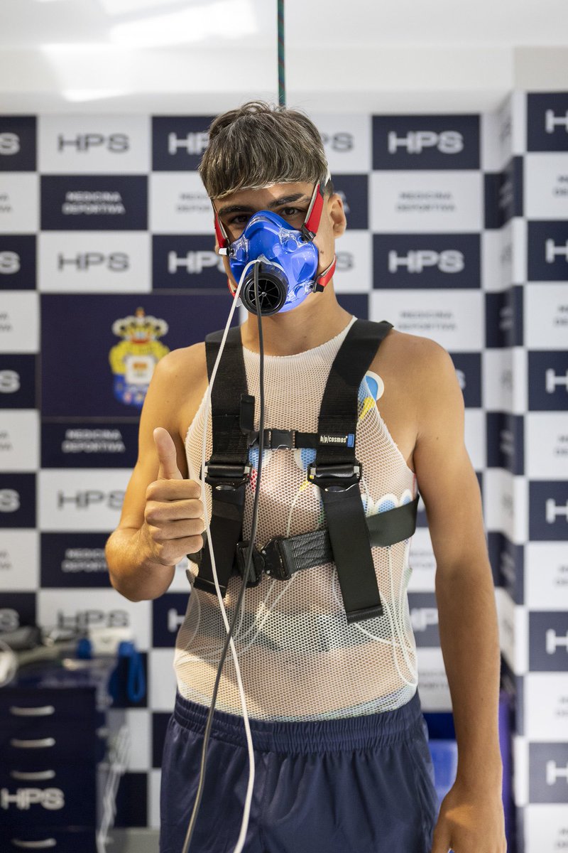 PresidenteUDLP's tweet photo. Hoy damos el primer paso de una nueva temporada con el inicio de los reconocimientos médicos.

Comenzamos un camino que afrontamos con ilusión, ambición y el convencimiento de que, junto a nuestra afición, volveremos a pelear por nuestros objetivos 💛💙 

@UDLP_Oficial 
@HPS_Hospitales @UDLP_Cantera  
#SienteLaUnión #LaUniónHaceLasPalmas