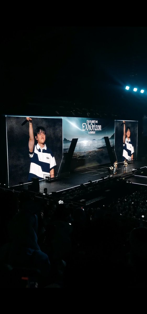eri_czenie's tweet photo. I'm home, EXO 🤍

see u soon imnida 
love u always 🖤 
#EXhOrizonInManila https://t.co/BWcjUa7DLW