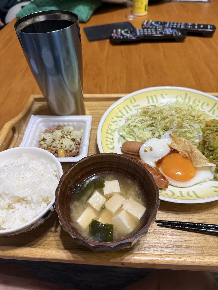 Haman01's tweet photo. 今夜はコレ！子供達はハンバーグだったけど、私は朝定みたいな食事。

#お腹ペコリン部
#おうちごはん
#夜ご飯 https://t.co/nwWnh22FrM