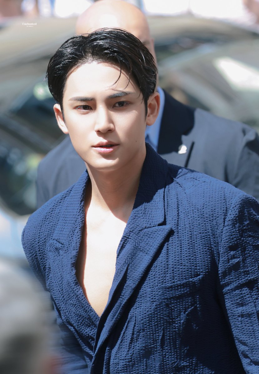 enchantedtomgyu's tweet photo. 260706 DIOR COUTURE

#세븐틴 #SEVENTEEN
#민규 #MINGYU #ミンギュ
#MINGYUxDior #DiorCouture https://t.co/xnPPmfoFQp