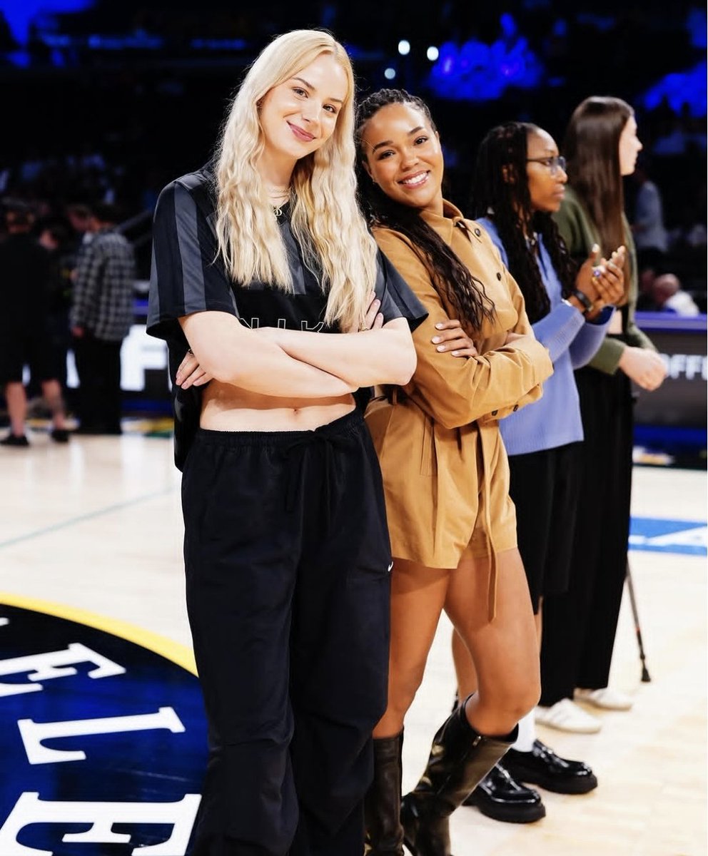 WNBABADDIES's tweet photo. Maybe I should be a Minnesota Lynx fan 😭

This is insane 😳 https://t.co/odezzRYeFY