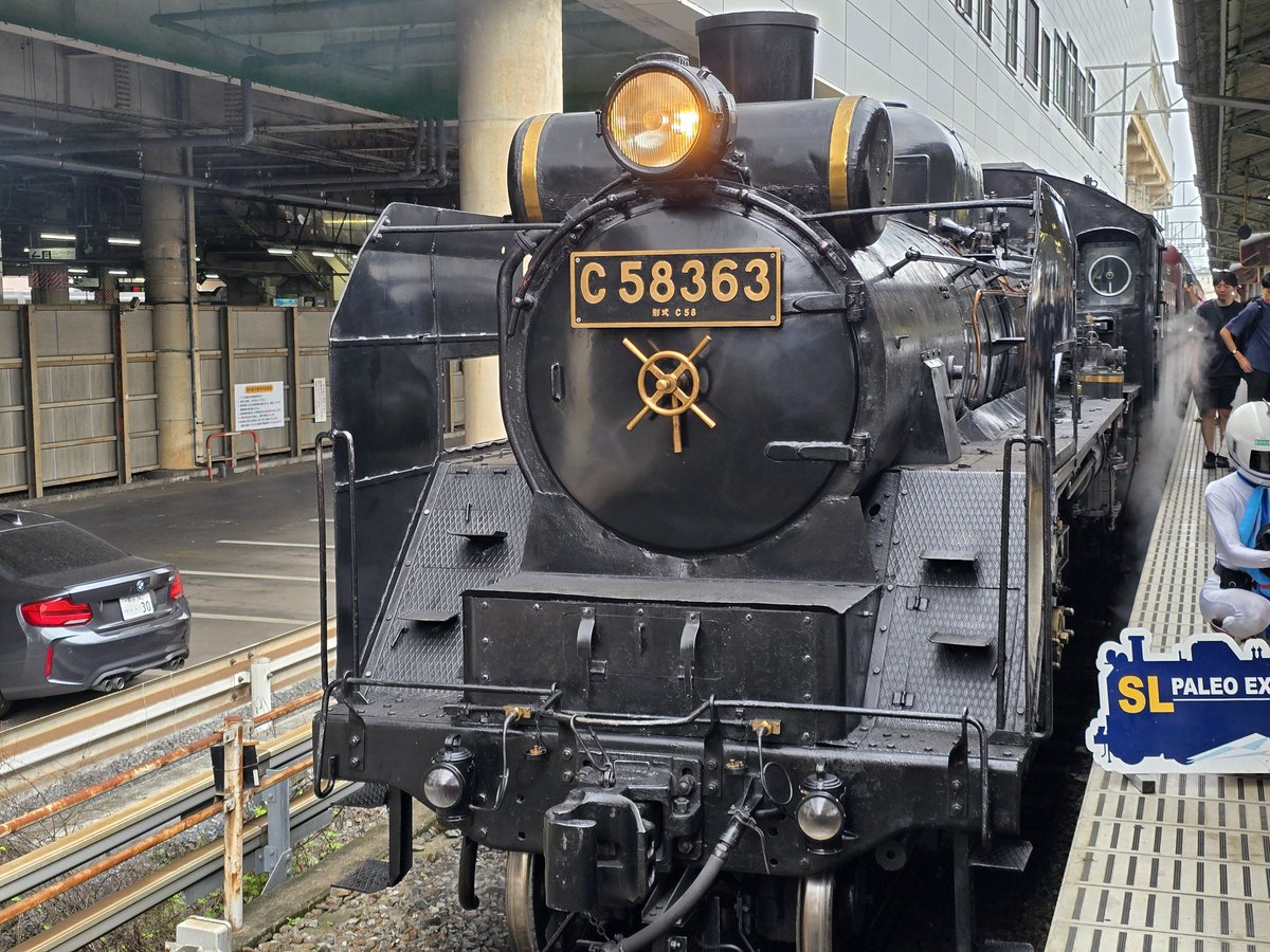 russian_macondo's tweet photo. 7月4日　その2

熊谷駅で三峰口駅までの指定席を買って秩父鉄道のSLに。社内で古代蓮の里で買ったゼリーフライを食べつつ秩父鉄道の車窓を楽しむ

三峰口駅で駅そばの温い天ぷらそばを食べて帰りはSLを見送って後発の急行へ。ふかや花園駅で途中下車して駅前のプレミアム・アウトレットを散策。｢叉焼春｣の叉焼を食べてTHERMOSの携帯マグを買って熊谷へ

熊谷からは上野東京ラインのグリーン車で爆睡して横浜へ