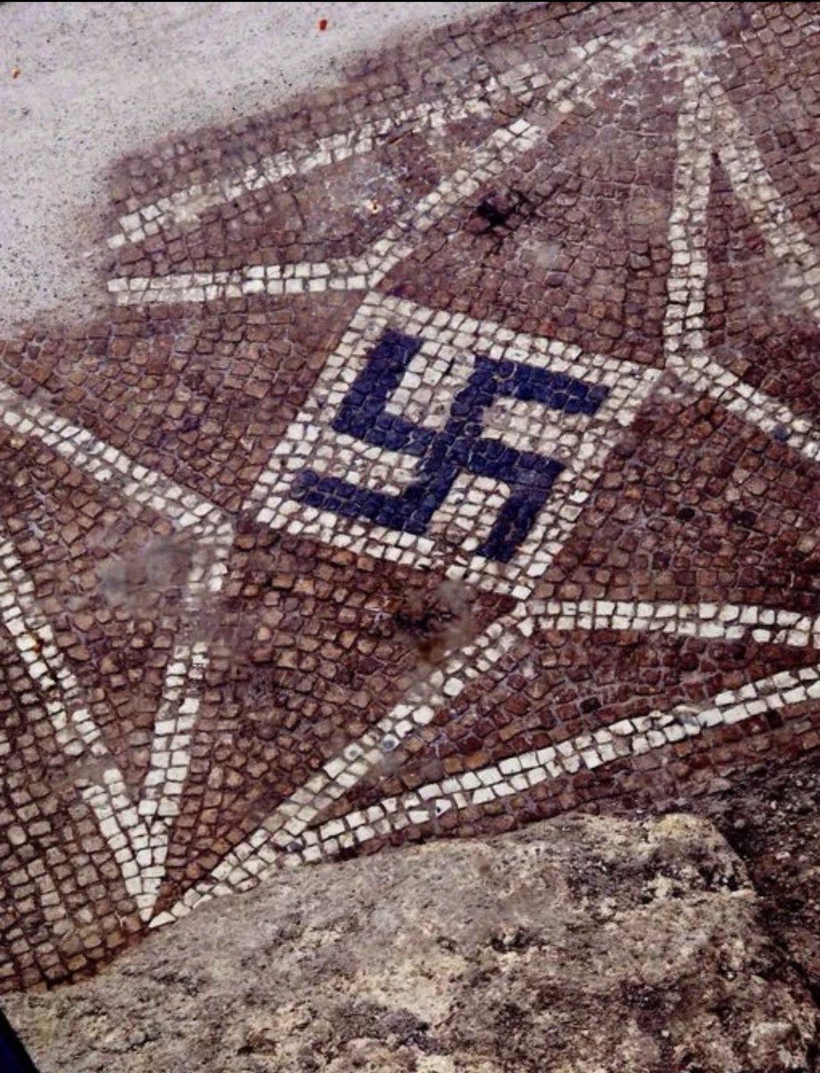 ayH1A6yDNr3ldk5's tweet photo. Αγράμματοι,ανιστοριτοι,αναρχοπρεζες, πακοτουρκοσποροι,εθνομηδενια,κυβερνοπουστες,αριστερόβόθροι, υβριστές της Ένδοξοτερης Ιστορίας του κόσμου,ΠΑΡΤΕΤΟ, κ βάλτε το στον αμόρφωτο κωλο σας.
Το Ιερό Τετρασκελιον,σε σπίτι της Ταρσού της Μ.Ασιας,την εποχή της Κλεοπατρας!! Νέα Ανασκαφη ! https://t.co/EjkQz6pTN0