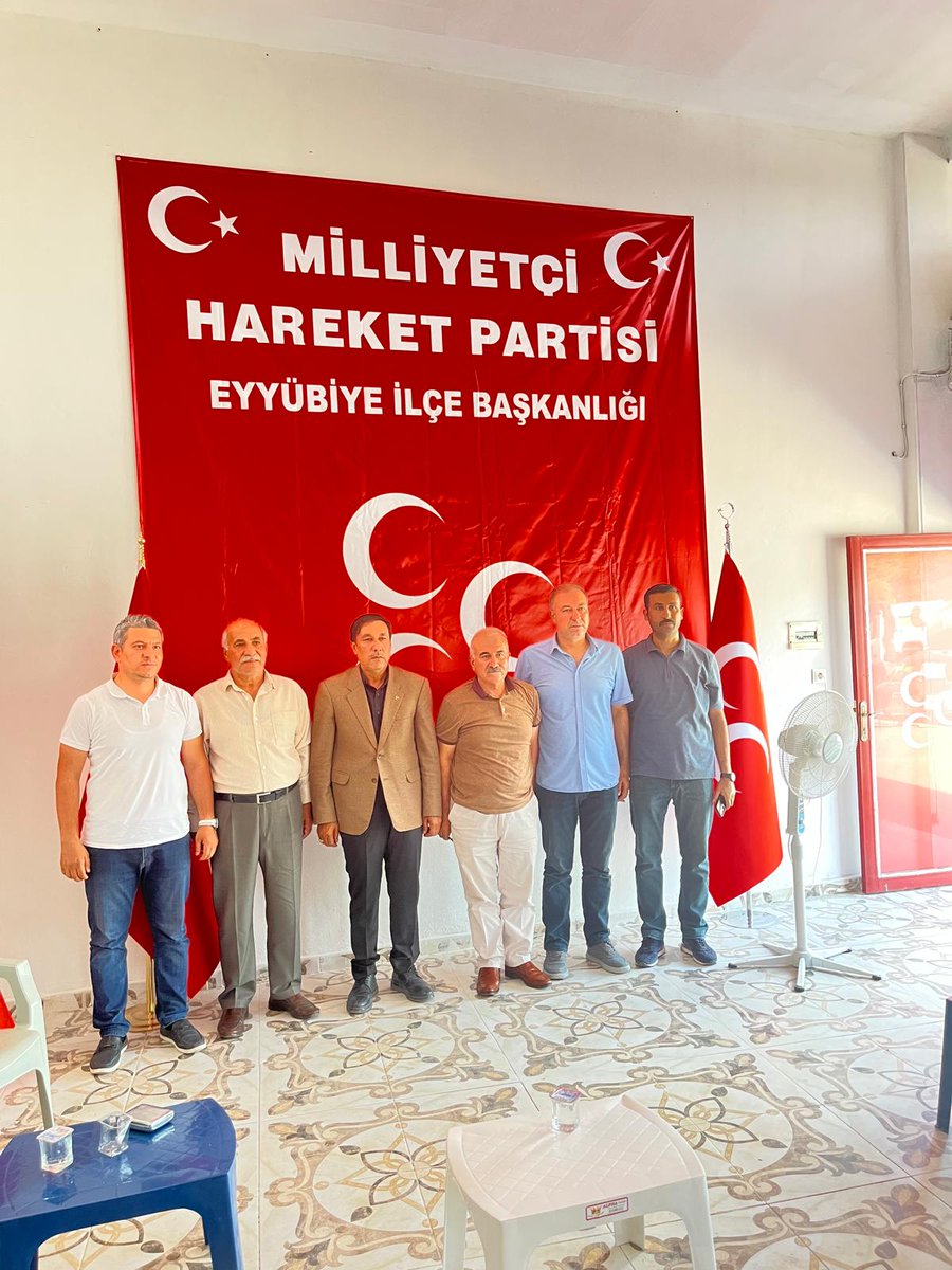 MHPEyyubiye's tweet photo. Dün ebediyete irtihal eden ilçe başkanımız sayın hacı keserin kıymetli yeğeninin vefatı vesilesiyle acımızı paylaşan tüm gönüldaşlarımıza teşekkür ederiz. İlçe başkanlığımıza bizzat gelerek hem taziye ziyaretinde bulunan hem de yeni dönem için tebrik ve muvaffakiyet dileklerini ileten tüm dava arkadaşlarımızdan Allah razı olsun. Rabbim birlik ve beraberliğimizi daim eylesin.

MHP Eyyübiye İlçe Başkanlığı
