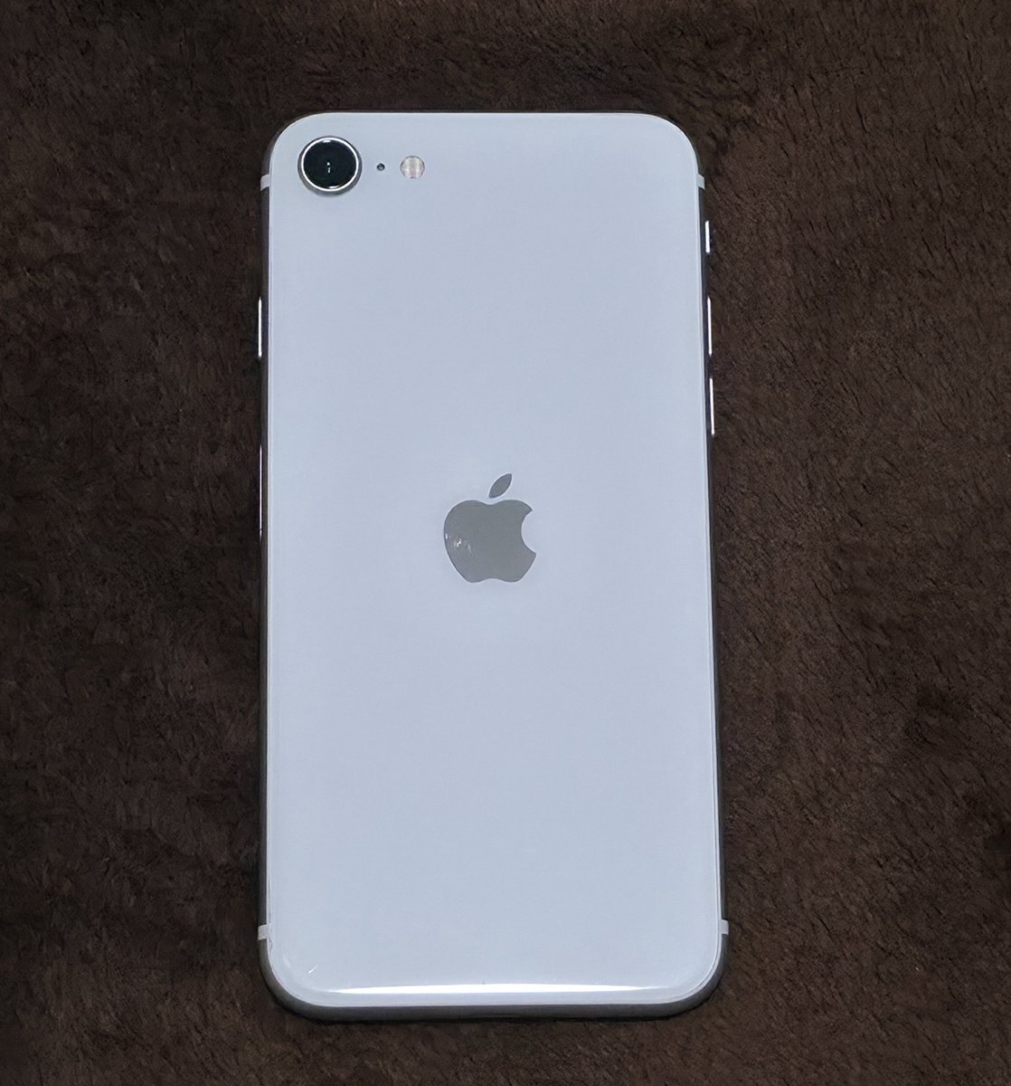 Sendhappyforyou's tweet photo. Iphone se2020 - 64gb สีขาว🤍  
[ปัจจุบันเครื่องติดฟิล์มอยู่] 
• อัพios26+ 
• ส���ขภาพแบต 92% 
• Wifi-Sim 
• ไม่ติดไอคราว 
• สแกนกดได้ 
• รีเซ็ตได้
( แถมเคสใส แถมสายชาร์จ แถมฟิล์ม ) 
สนใจเมนชั่น / เดมได้ค่ะ ส่งKEX🧡
#ไอโฟน #ส่งต่อไอโฟน #iphone #โทรศัพท์ #มือถือ #ส่งต่อiphine https://t.co/Je1Y2MJ1DF